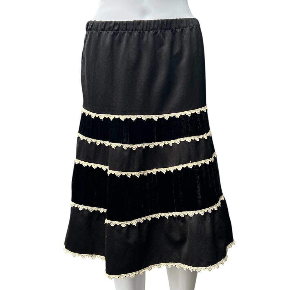 90s Y2K Mossimo Black Velvet Tiered A-Line Midi Skirt Women’s Med Lace Trim